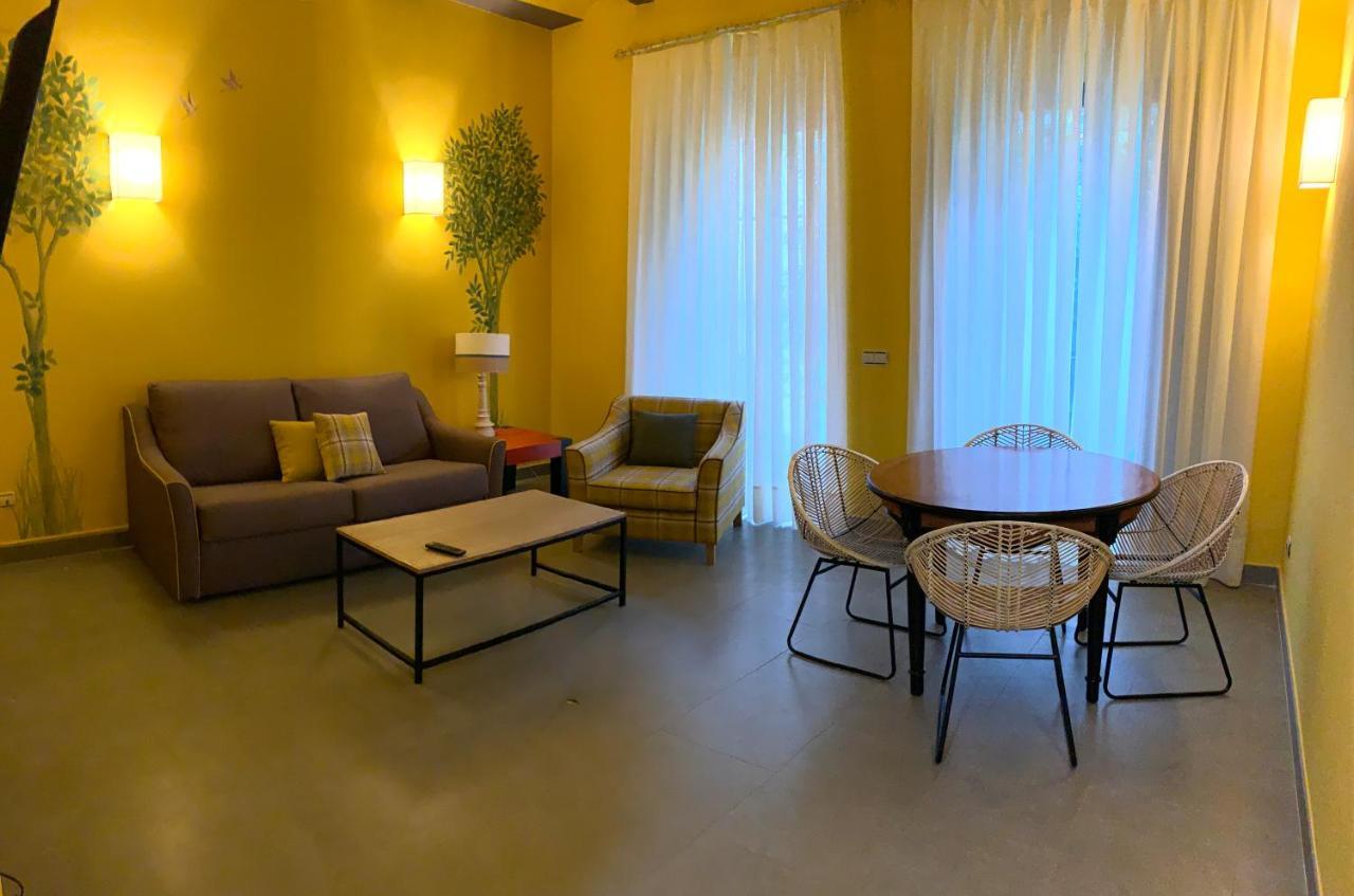 Ritual Sevilla Suites - Malaver 23 (Adults Only) מראה חיצוני תמונה